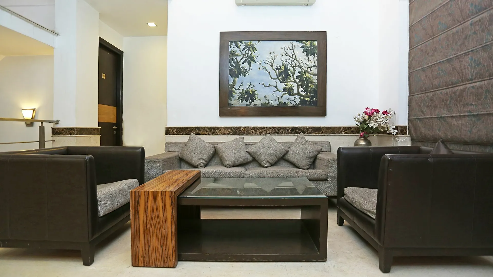 Oyo 11524 Hotel Shubhhdeep Aashiyana Gurgaon